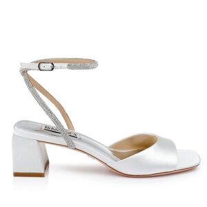 New Badgley Mischka SZ 9 infinity satin rhinestone strap heels wedding bridal